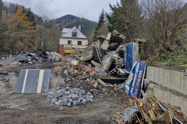 Zahájení demolice